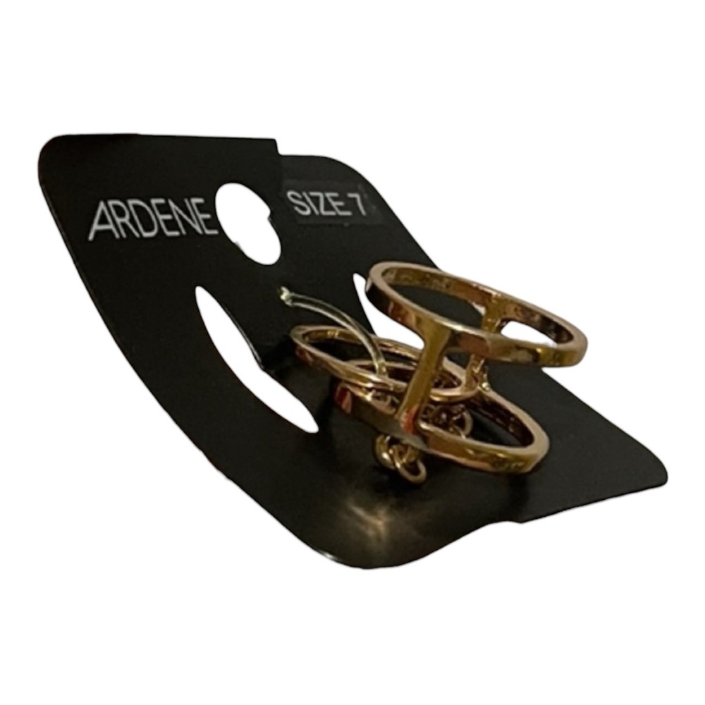 2 Rings Connected by a Chain - 1 Single Band and 1 open H Ring Size 7